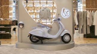 Orang China Kaya Merapat, Motor Vespa Ini Hanya Dibuat 888 Unit Sesuai Shio 2025