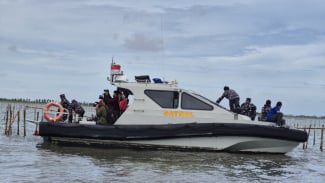 Bongkar Pagar Laut di Tangerang, Teriakan 'Hidup Marinir' Menggema dari Kapal-Kapal Nelayan