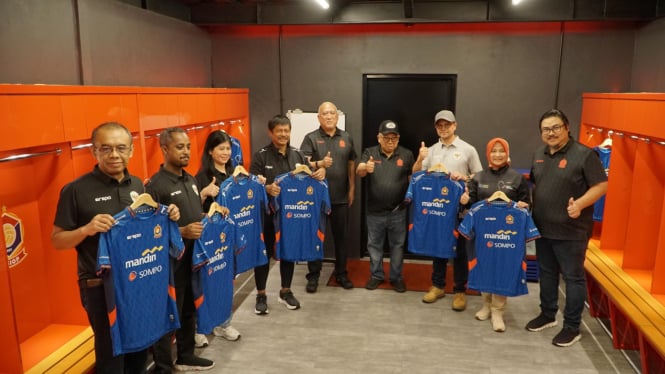 Asiop Luncurkan Jersey dan stadion