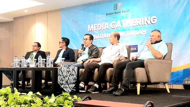 (dok. Kepala Badan Bank Tanah, Parman Nataatmadja beserta jajarannya, dalam media Gathering di Bandung, Jawa Barat, Sabtu, 18 Januari 2025)