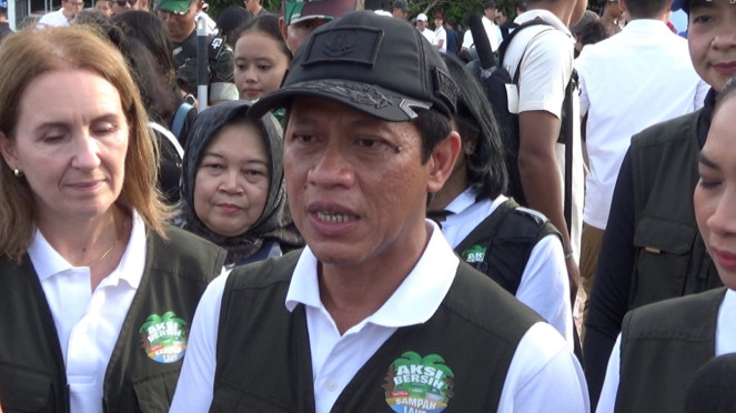 Ministro de Medio Ambiente Hanif Faisol Nurofiq 