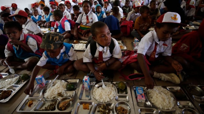 Iniciar un programa de alimentación nutricional (MGP) gratuito en Sugapa, Intan Jaya, Papua Central.