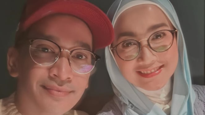 Ruben Onsu dan Desy Ratnasari.