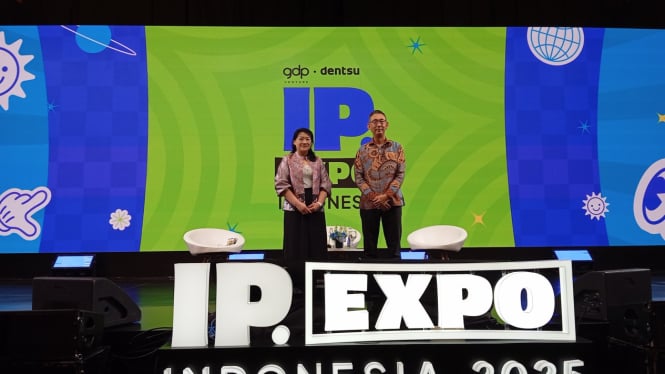 CBO GDP Venture, Danny Oei Wirianto (kanan) dan Country CEO Dentsu Indonesia, Elvira Jakub (kiri)