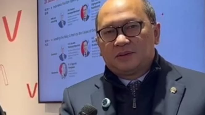 Menteri Investasi dan Hilirisasi/Kepala BKPM, Rosan Roeslani usai menghadiri pembukaan Forum Ekonomi Dunia di Resor Pegunungan Davos, Swiss, Selasa, 21 Januari 2025