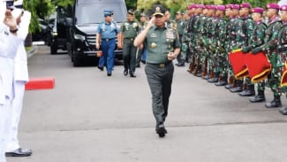 Kado Awal Tahun untuk Pasukan Elite Denjaka TNI AL dari Panglima TNI