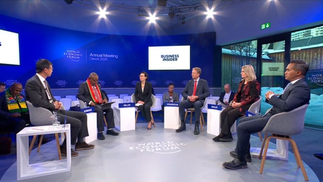 Ketua Umum Kadin Indonesia, Anindya Bakrie, saat menjadi panelis di Forum Ekonomi Dunia, Davos, Swiss, Selasa, 21 Januari 2025