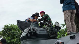 Tinjau Pembongkaran Pagar Laut di Tangerang, Titik Soeharto Puji Presiden Prabowo