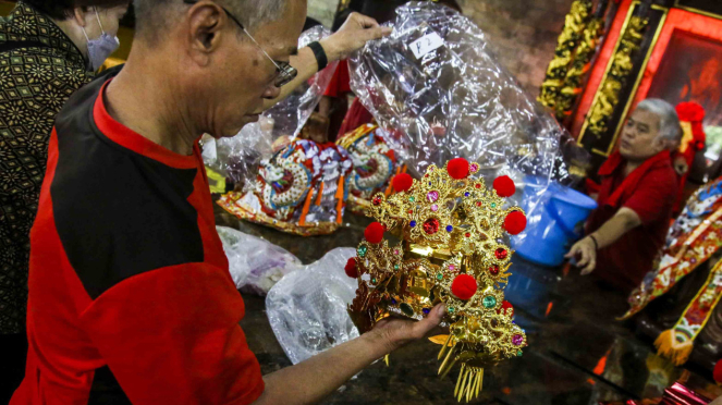 Ritual Penyucian Rupang Dewa Jelang Imlek