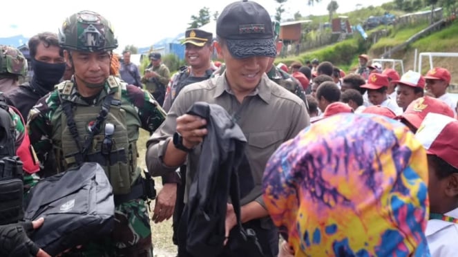 VIVA Militer: Letjen TNI Bambang T dan Mayjen TNI Lucky A