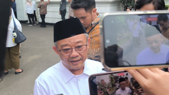 Menteri Pendidikan Dasar dan Menengah (Mendikdasmen), Abdul Mu'ti di Kompleks Istana Kepresidenan, Jakarta Pusat, Rabu, 22 Januari 2025