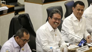  Pak Menteri Tunjukin Dong Kesaktianya