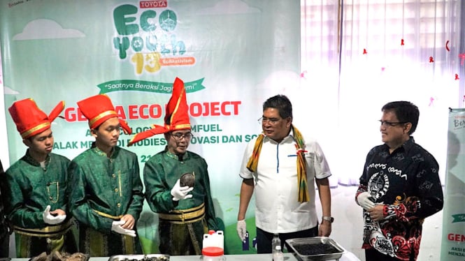 Sekolah Finalis Toyota Eco Youth ke-13  Ciptakan Biofuel dari Buah Simpalak