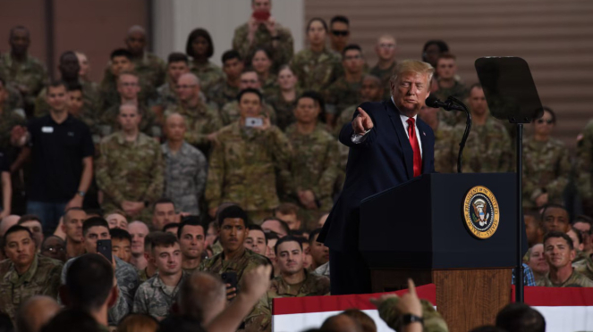 Militar Vía: Presidente de América Donald Trump