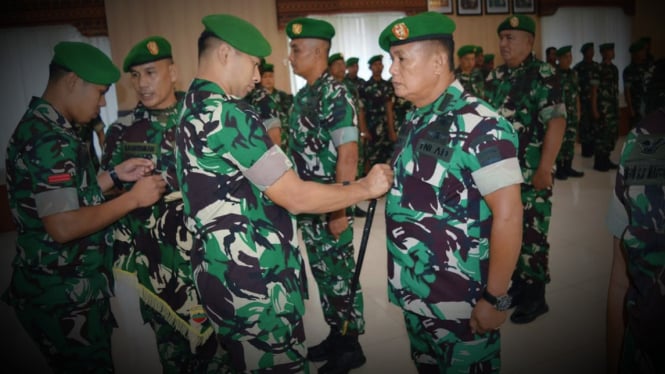 VIVA Militer: Letkol Arm Delli Yudha Adi Nurcahyo di sertijab Kodim Tapsel