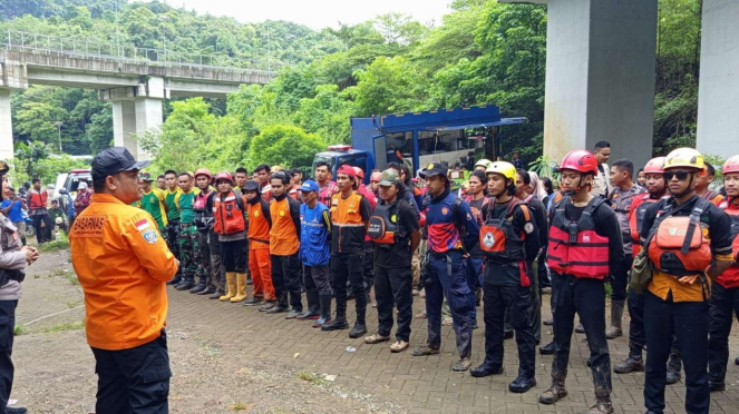 Persiapan Tim SAR Evakuasi Tiga Mahasiswa Unhas Tewas Terseret Arus Air Bah