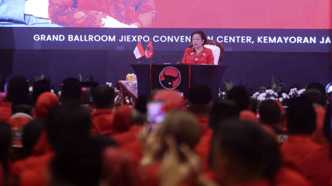 Megawati Soekarnoputri Beri Arahan di Bimbingan Teknis ke 3.000 Peserta DPRD PDI