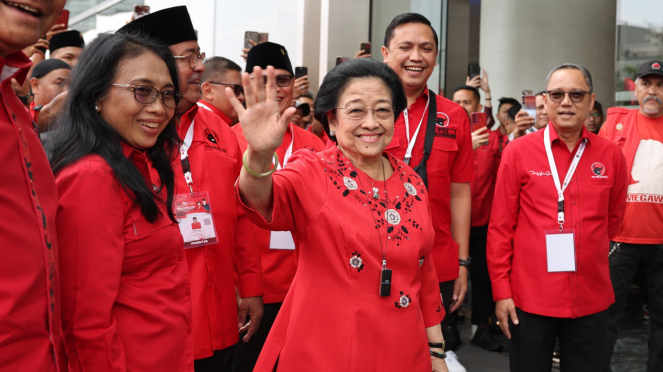 dokter. Istimewa, Ketua Umum PDIP, Megawati Soekarnoputri Hadiri Arahan Bimtek ke 3.000 DPRD PDIP