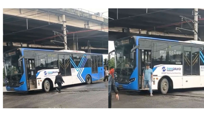 Transjakarta Tersangkut di Rel Kereta Grogol