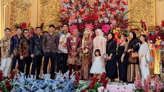 Los jugadores de Persib Bandung también asistieron a la boda de Beckham Putra Nugraha con Devi Novela en Bandung (Foto: Dede Idrus) 