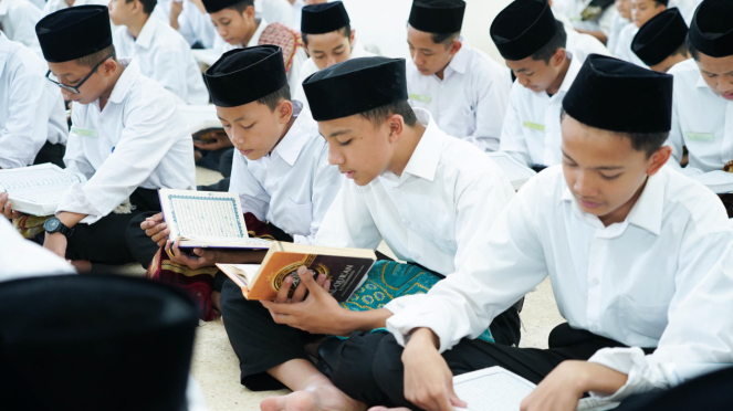 Santri Ponpes Darunnajah gelar khataman Al Quran