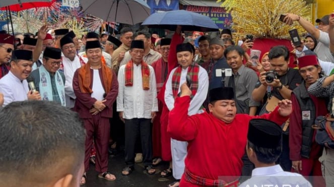 PJ Gubernur DKI Teguh Setyabudi Bersama Pramono Anung Di Festival Bandeng 2025