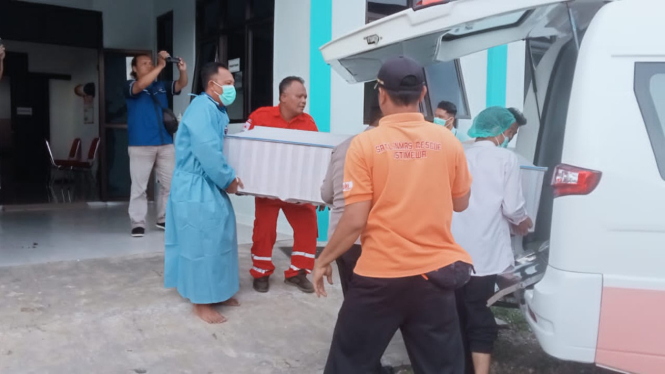 Belasan Siswa SMP Terseret Ombak di Pantai Drini Gunungkidul, 3 Meninggal dan 1 Masih Dicari