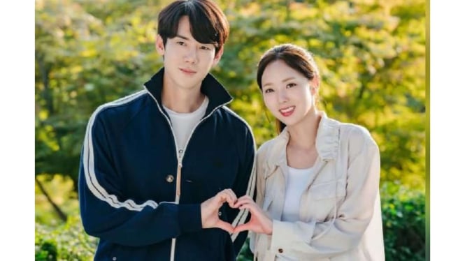 Yoo Yeon Seok dan Chae Soo Bin di drama When The Phone Rings