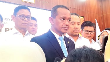 [dok. Menteri ESDM, Bahlil Lahadalia, saat ditemui di kantor Kementerian ESDM, Jakarta, Senin, 3 Februari 2025]