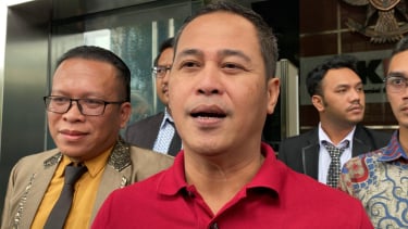 Advokat Donny Tri Istiqomah di KPK