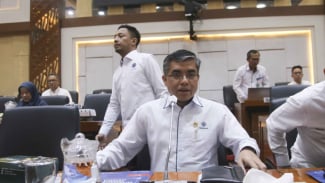 Pengangguran Tembus 7,28 Juta Orang kata BPS, Manker Yassierli Buka Suara