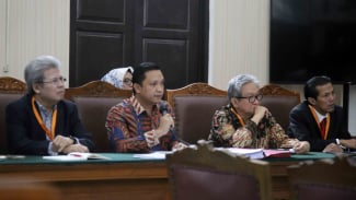 Di Praperadilan, Tim Hukum Sebut Hasto PDIP Dijadikan Tersangka Karena Rajin Kritik Jokowi