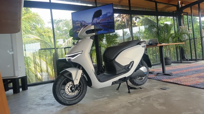 Mengupas Cara Kerja Fitur Roadsync Duo di Motor Listrik Honda CUV e: