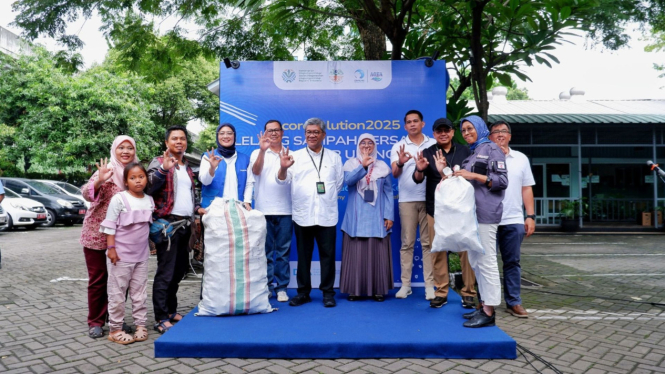 AQUA Gandneg Kementerian Lingkungan Hidup Gelar Lelang Sampah Guna Optimalkan Pengelolaan