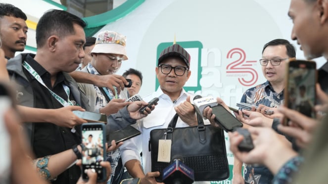 Menteri Koordinator (Menko) Bidang Pemberdayaan Masyarakat, Muhaimin Iskandar alias Cak Imin usai meninjau Inacraft 2025 di JCC, Senayan, Jakarta Pusat, Jumat, 7 Februari 2025 (sumber: Tim Media Kemenko PM)