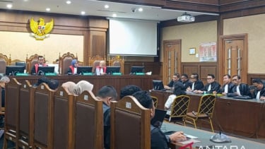 Meirizka Widjaja, ibu Ronald Tannur saat sidang dakwaan di Pengadilan Tipikor