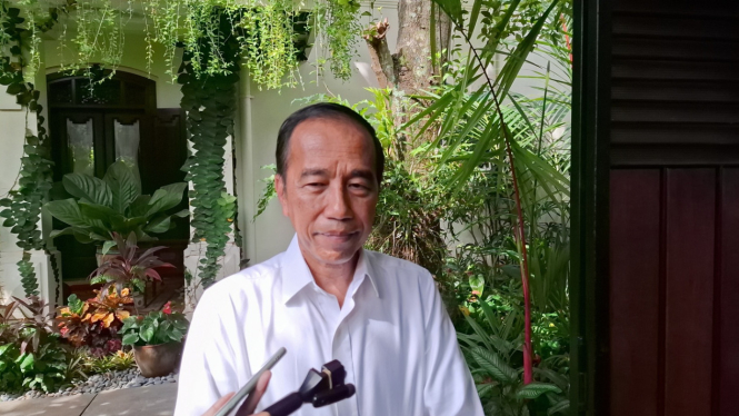 Presiden ke-7 RI Jokowi merespon pernyataan Presiden Prabowo soal ada pihak yang ingin memisahkan.