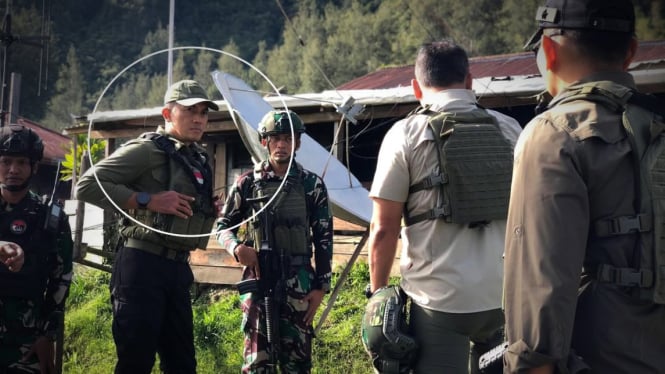 Demi Temui Prajurit, Jenderal TNI Eks Komandan Pasukan Setan Rela Tembus Distrik Sarang Teroris OPM