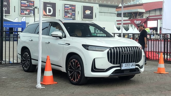 Penampakan Jaecoo 8 di Area Test Drive IIMS 2025, Meluncur Besok?