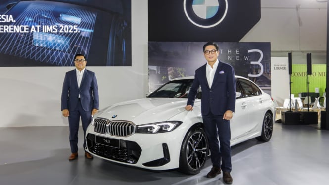 Berusia 50 Tahun Mobil Baru BMW Meluncur di IIMS 2025, Harganya Rp1 Miliaran