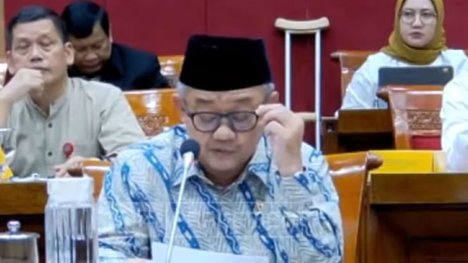 Mendikdasmen Sebut 400 Ribu Guru Batal Ikut Sertifikasi Imbas Efisiensi Anggaran