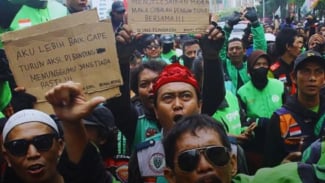 Kontroversi Ojek Online Minta Diberikan THR, Ini Kata Guru Besar Hukum Ketenagakerjaan UGM