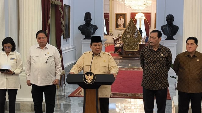 Presiden Prabowo Subianto Konferensi Pers di Istana Merdeka