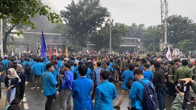 Aksi Unjuk Rasa Mahasiswa Indonesia Gelap