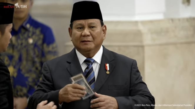 Prabowo Dapat 2 Lembar Uang Kuno Bertandatang Ayahnya Soemitro DjoJohadikusumo