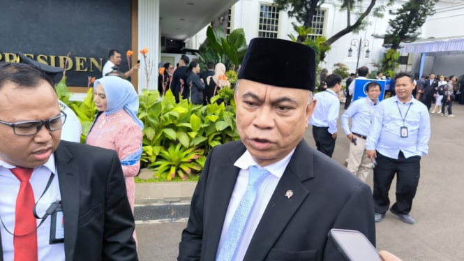 Menteri Koperasi dan UKM Budi Arie Yasir: Koperasi Desa Merah Putih Berencana Menekan Harga Barang