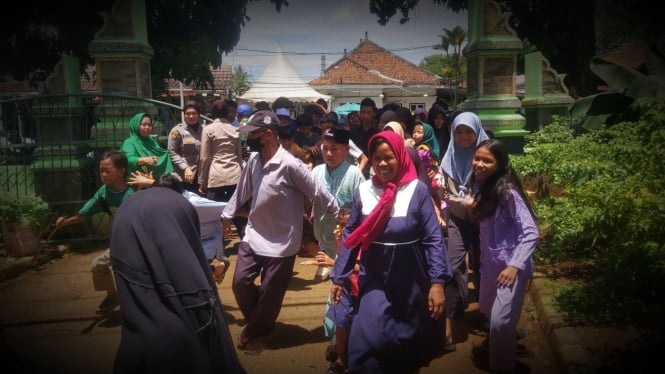 Bikin Prasmanan Gratis Ala Pesta Taman, Rumah Komandan TNI Diserbu 600 Warga