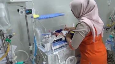  Seorang Ibu Melahirkan Empat Bayi Kembar di Rumah Sakit Kabupaten Batanghari Jambi 