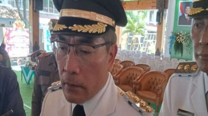 Fotografía - Bantul Regent Yatyakarta Región especial Abdul Holim Mongih.