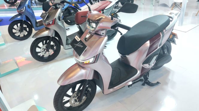 Rahasia Motor Listrik Adora yang Bisa Bikin Perempuan Jatuh Hati